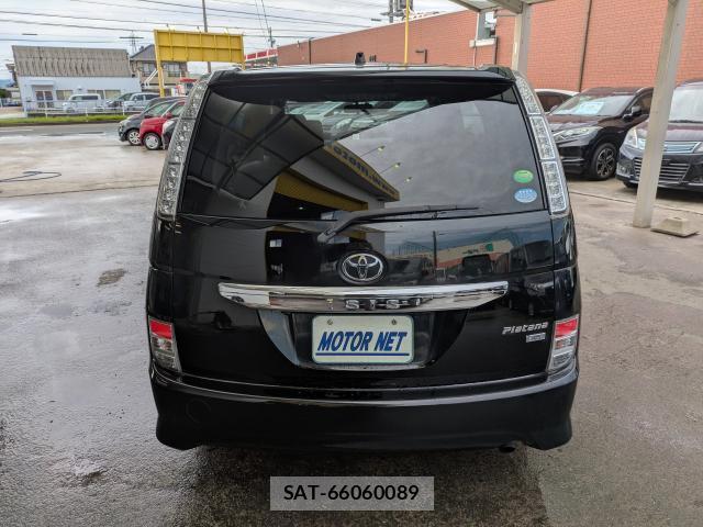 Toyota ISIS 2012-07 8855130-13