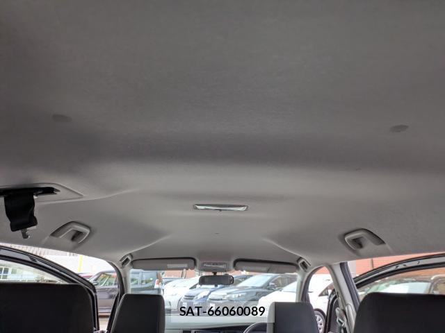 Toyota ISIS 2012-07 8855130-16