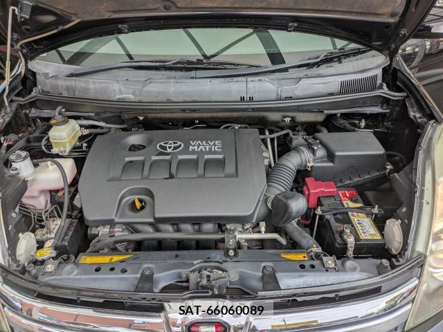 Toyota ISIS 2012-07 8855130-7