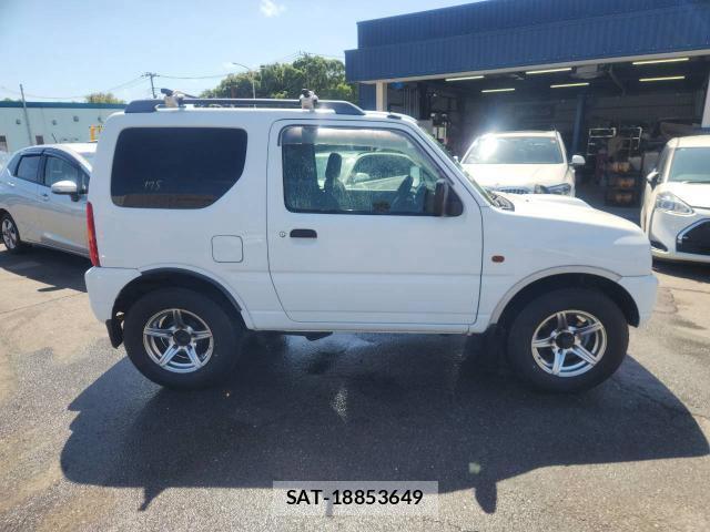 Suzuki JIMNY 1999 8854432-3