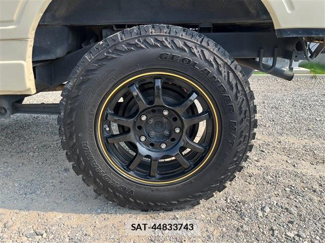 Suzuki JIMNY 1995 8854748-1