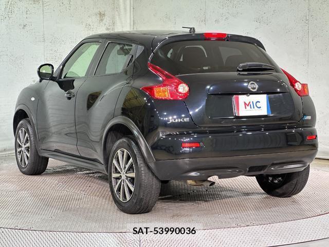 Nissan JUKE 2012-04 8855642-16