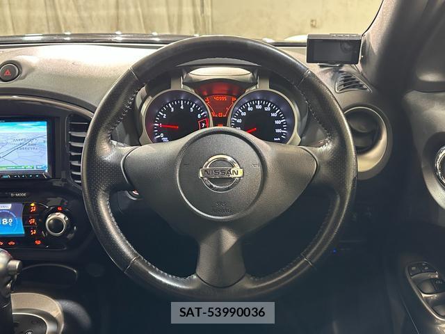 Nissan JUKE 2012-04 8855642-7