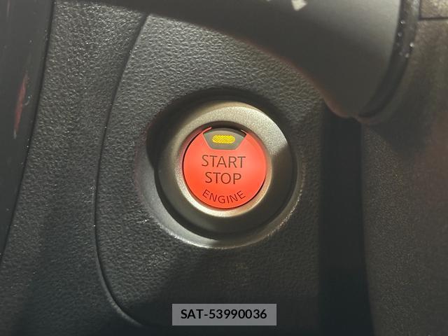 Nissan JUKE 2012-04 8855642-8