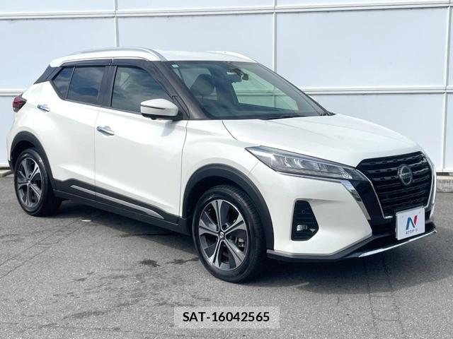 Nissan KICKS 2021-11 8854986-15