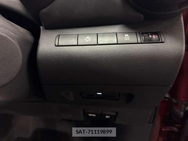 Nissan KICKS 2022-10 8856581-13