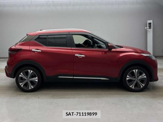 Nissan KICKS 2022-10 8856581-4