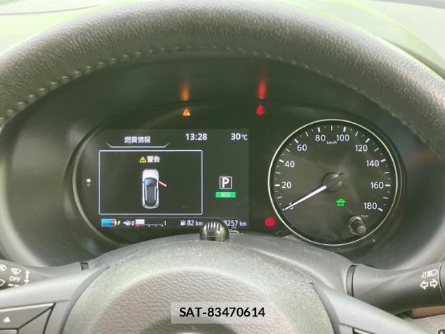 Nissan KICKS 2023-09 8857005-13