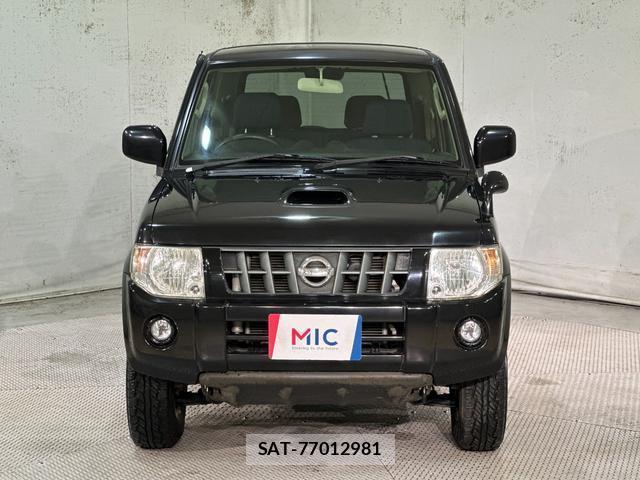 Nissan KIX 2009-08 8855093-11