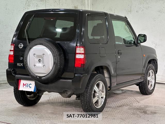 Nissan KIX 2009-08 8855093-14