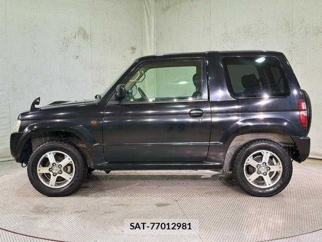Nissan KIX 2009-08 8855093-17