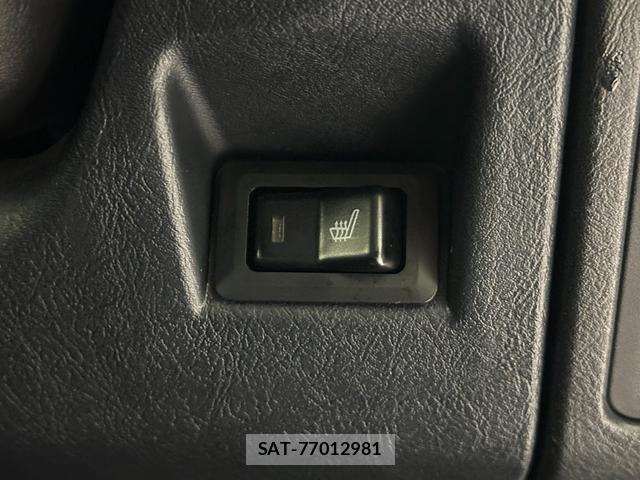Nissan KIX 2009-08 8855093-2