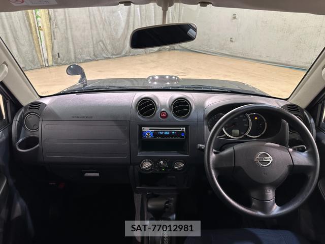 Nissan KIX 2009-08 8855093-5