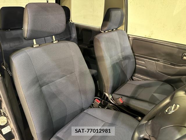 Nissan KIX 2009-08 8855093-8