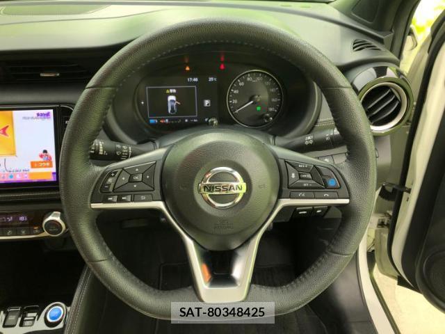 Nissan KIX 2021-10 8856866-13