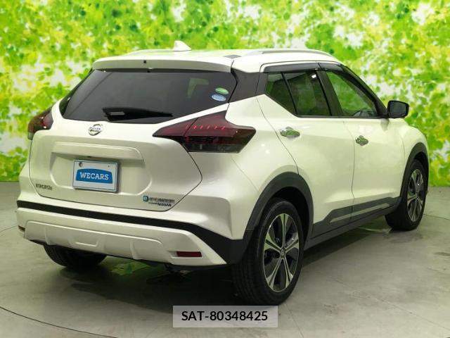 Nissan KIX 2021-10 8856866-2