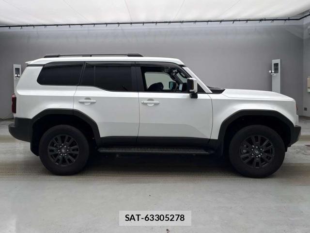 Toyota Land Cruiser 250 2024-12 8854357-12