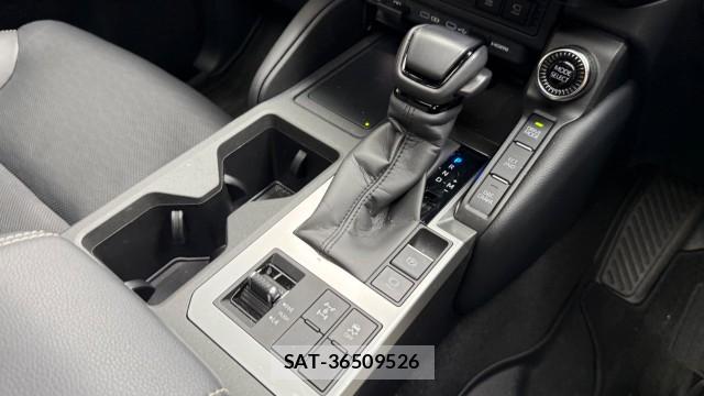 Toyota Land Cruiser 250 2025-02 8855421-12