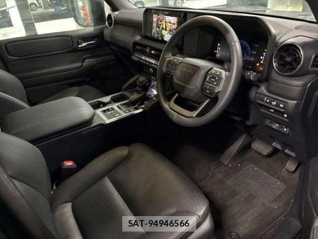 Toyota Land Cruiser 250 2024-10 8856056-3