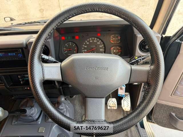 Toyota Land Cruiser 70 1998-02 8855233-10