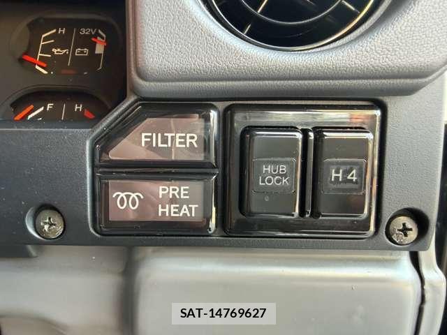 Toyota Land Cruiser 70 1998-02 8855233-15
