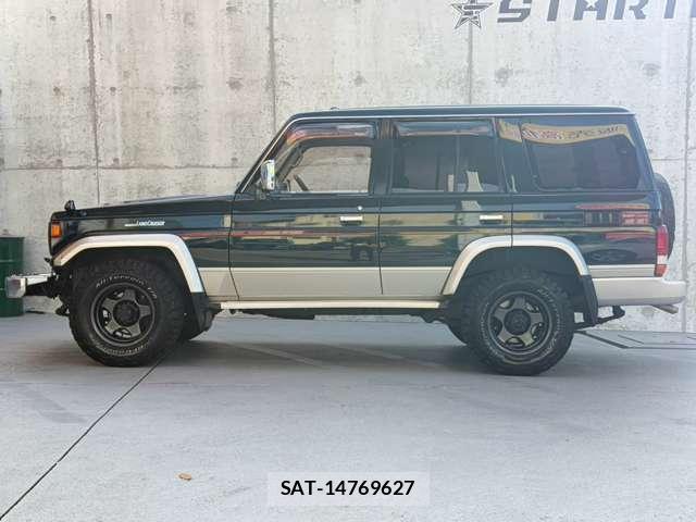 Toyota Land Cruiser 70 1998-02 8855233-2