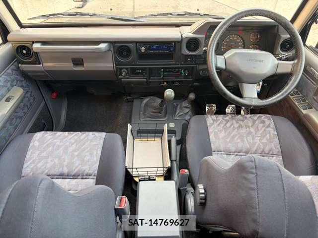 Toyota Land Cruiser 70 1998-02 8855233-4