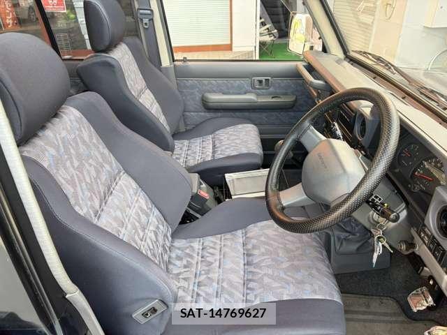 Toyota Land Cruiser 70 1998-02 8855233-5