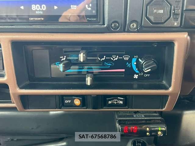 Toyota Land Cruiser 70 1990-08 8855234-13