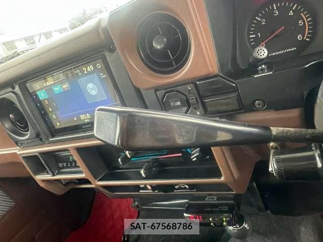 Toyota Land Cruiser 70 1990-08 8855234-14
