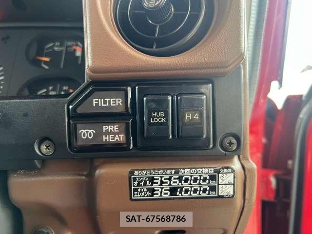 Toyota Land Cruiser 70 1990-08 8855234-16