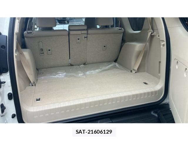 Toyota LAND CRUISER PRADO 2023-06 8854952-17