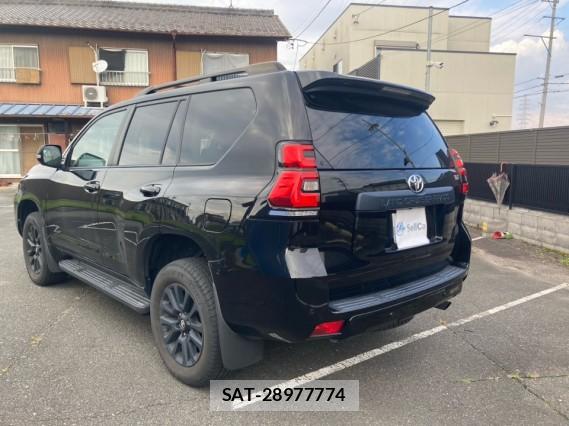 Toyota LAND CRUISER PRADO 2022-10 8855334-13