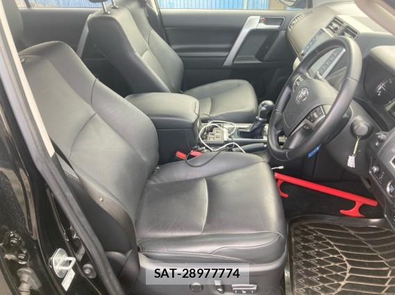 Toyota LAND CRUISER PRADO 2022-10 8855334-5
