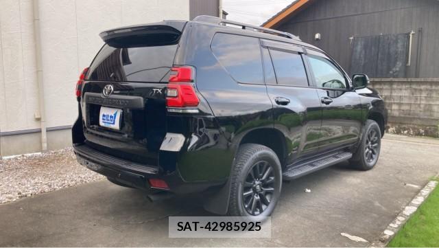 Toyota LAND CRUISER PRADO 2023-03 8855346-12