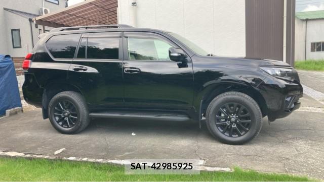 Toyota LAND CRUISER PRADO 2023-03 8855346-3