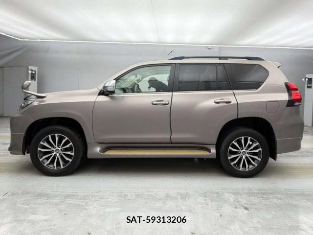 Toyota LAND CRUISER PRADO 2018-03 8855759-5
