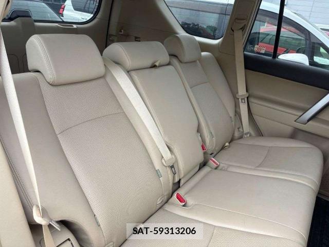 Toyota LAND CRUISER PRADO 2018-03 8855759-7