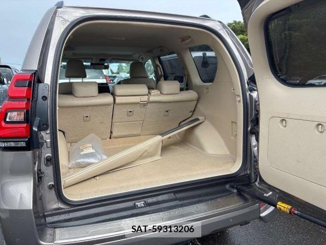 Toyota LAND CRUISER PRADO 2018-03 8855759-9