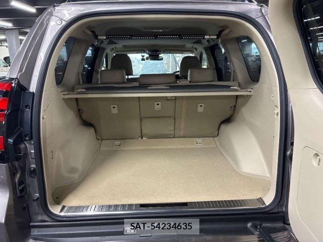 Toyota LAND CRUISER PRADO 2023-04 8855798-13