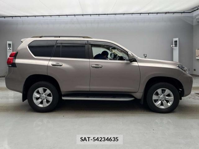 Toyota LAND CRUISER PRADO 2023-04 8855798-6