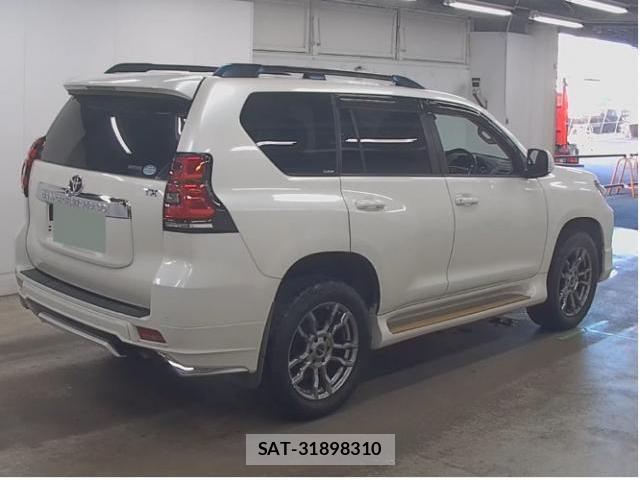 Toyota LAND CRUISER PRADO 2018-05 8856648-1