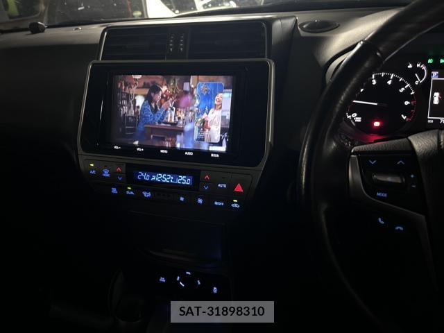 Toyota LAND CRUISER PRADO 2018-05 8856648-12