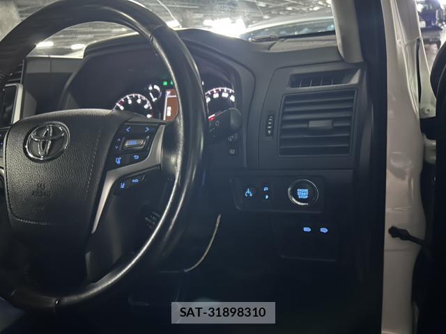 Toyota LAND CRUISER PRADO 2018-05 8856648-13