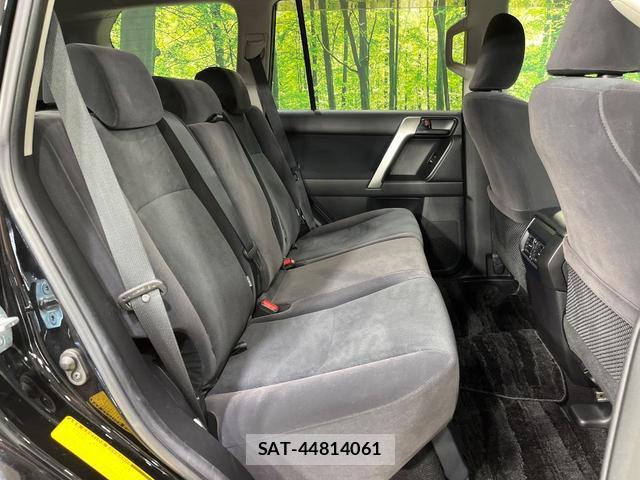 Toyota LAND CRUISER PRADO 2020-04 8856796-9