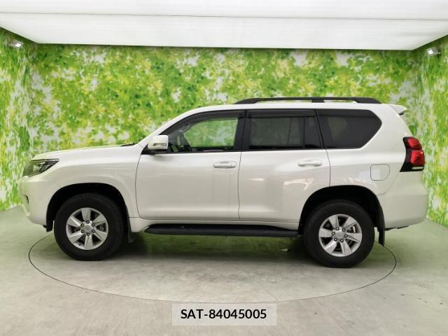 2022 Toyota Land Cruiser Prado — Photo 2