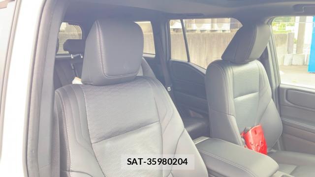Toyota LAND CRUISER 2025-03 8853919-3