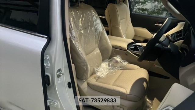 Toyota LAND CRUISER 2025-06 8855335-5
