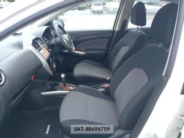 Nissan LATIO 2015-08 8854130-15