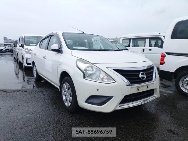 Nissan LATIO 2015-08 8854130-3